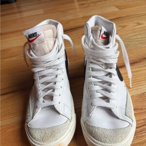 Nike Women's White and Black High-Top Sneakers